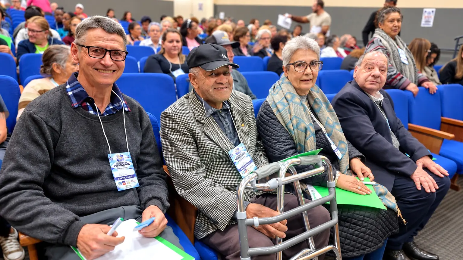 Público participante da 2ª Semana da Pessoa Idosa reunido no Cine Teatro Municipal de Canguçu